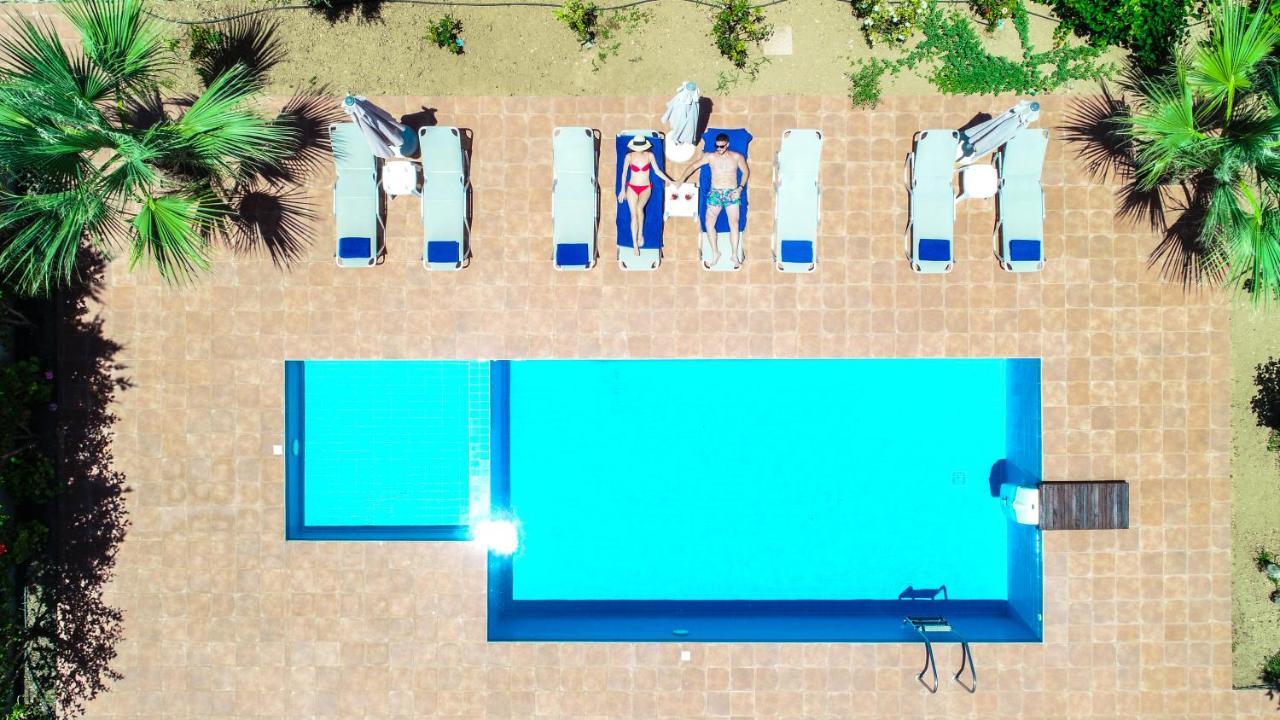 Villas Louloudaki Λούτρα Εξωτερικό φωτογραφία