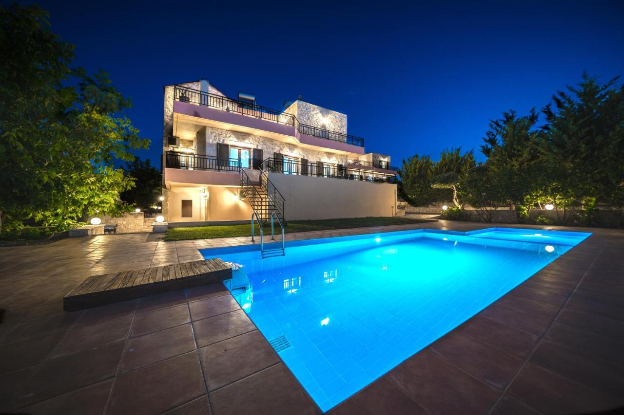 Villas Louloudaki Λούτρα Εξωτερικό φωτογραφία