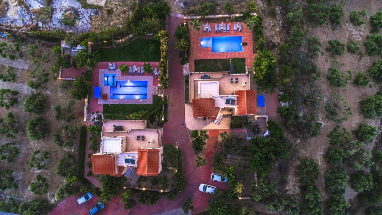 Villas Louloudaki Λούτρα Εξωτερικό φωτογραφία