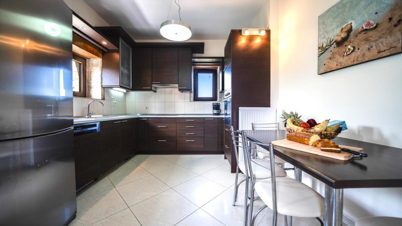 Villas Louloudaki Λούτρα Εξωτερικό φωτογραφία