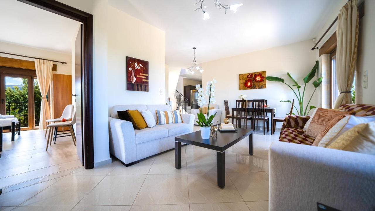 Villas Louloudaki Λούτρα Εξωτερικό φωτογραφία