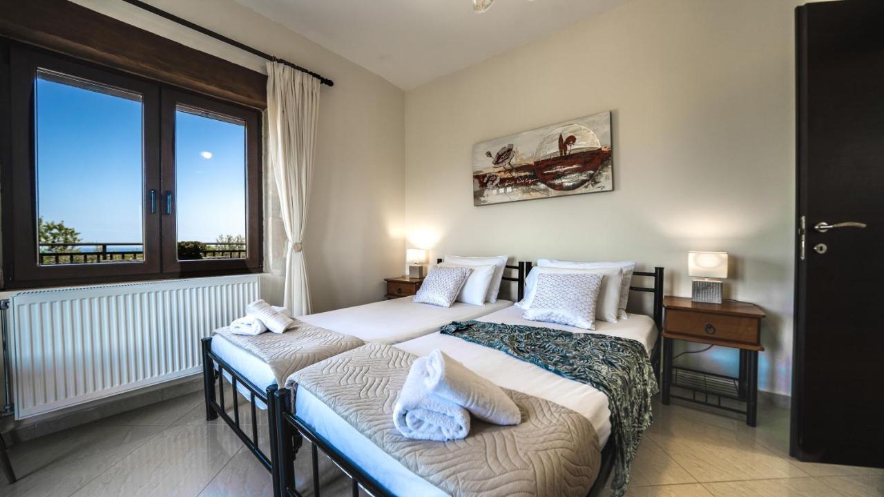 Villas Louloudaki Λούτρα Εξωτερικό φωτογραφία