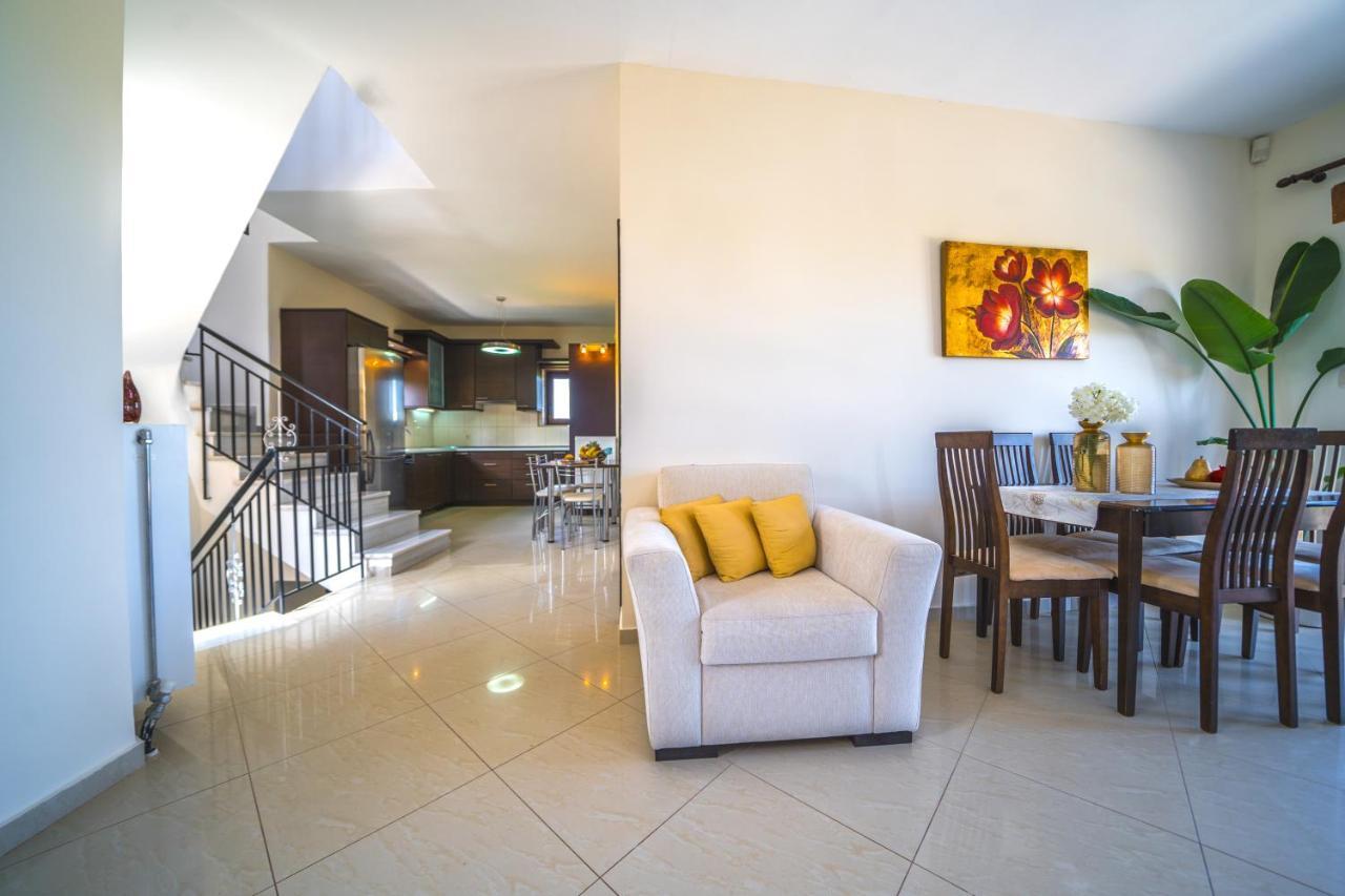 Villas Louloudaki Λούτρα Εξωτερικό φωτογραφία
