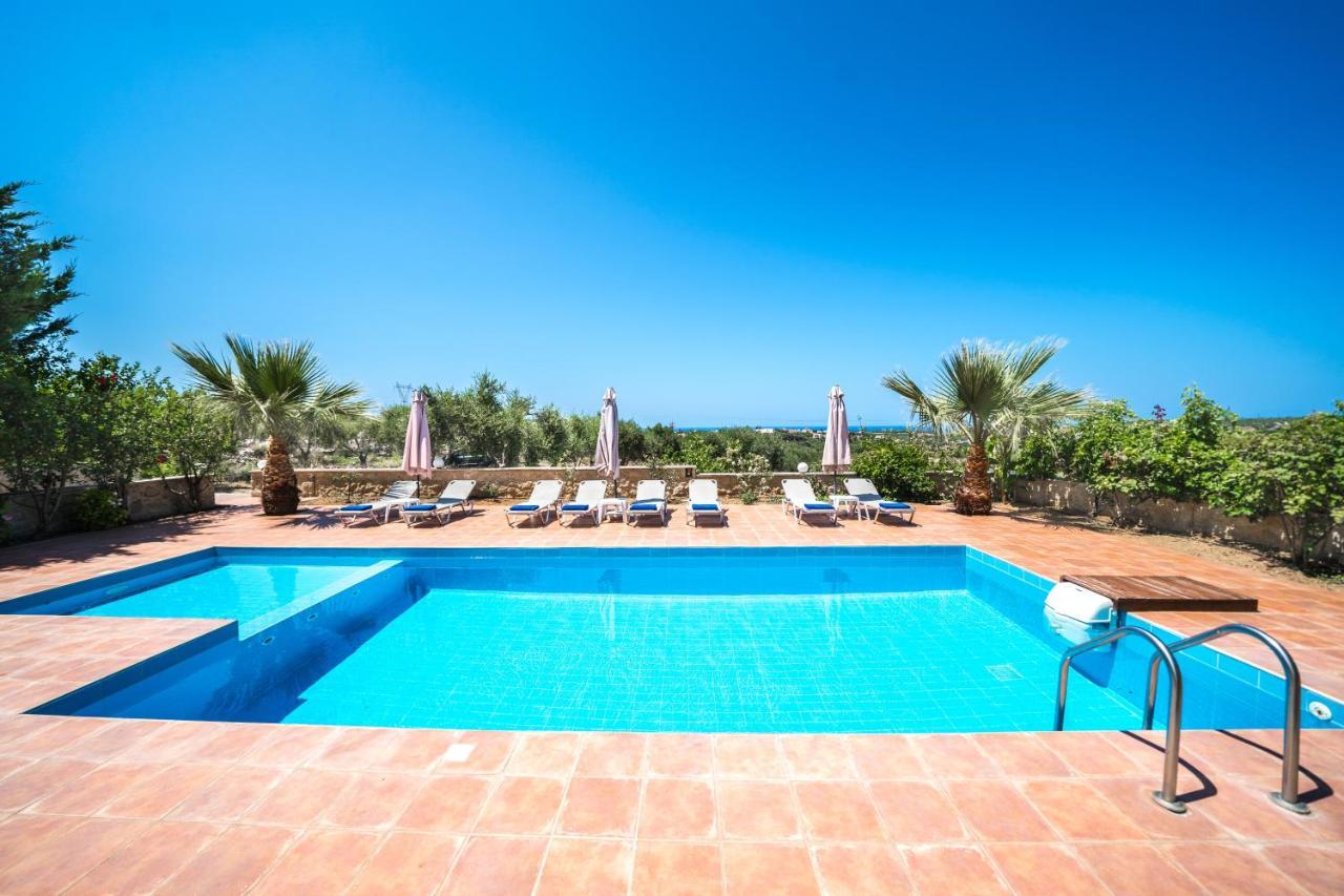 Villas Louloudaki Λούτρα Εξωτερικό φωτογραφία