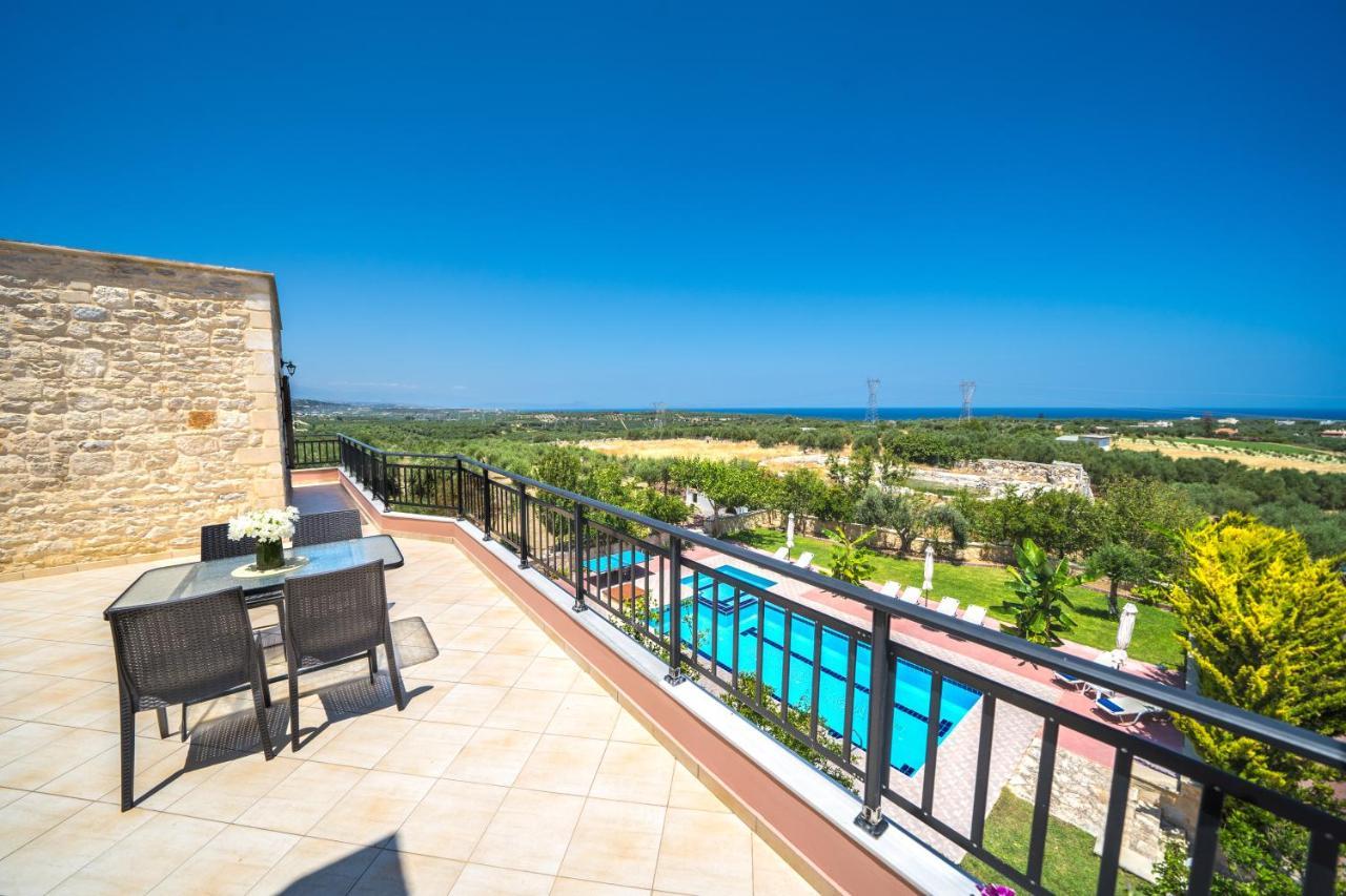 Villas Louloudaki Λούτρα Εξωτερικό φωτογραφία