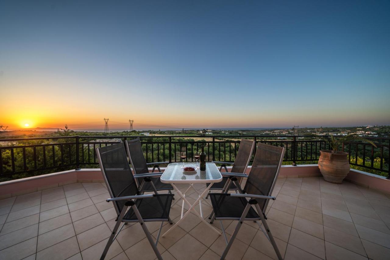 Villas Louloudaki Λούτρα Εξωτερικό φωτογραφία