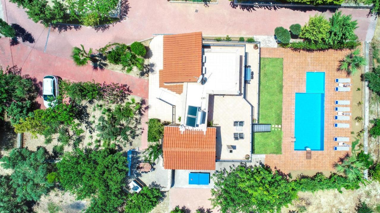 Villas Louloudaki Λούτρα Εξωτερικό φωτογραφία